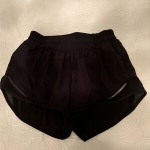 Lululemon Hotty Hot Low-Rise Lined Short 2.5" Black